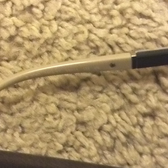 Authentic Burberry sunglasses - Picture 3 of 6